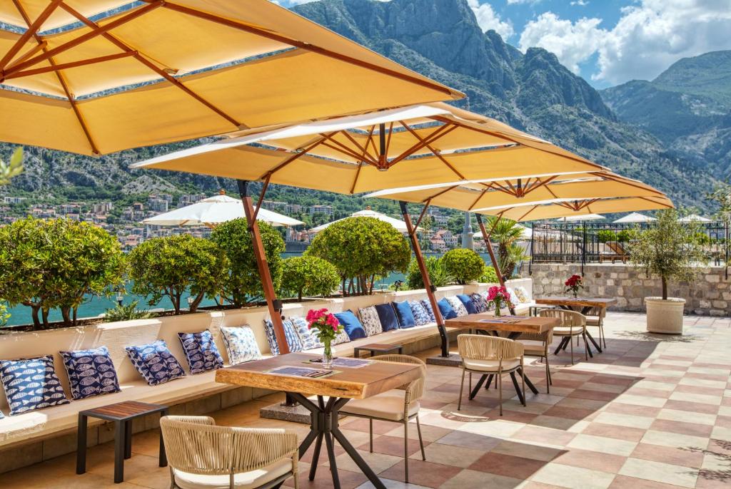 Hotel Splendido — Restaurant & bars in Kotor, Kotor Municipality