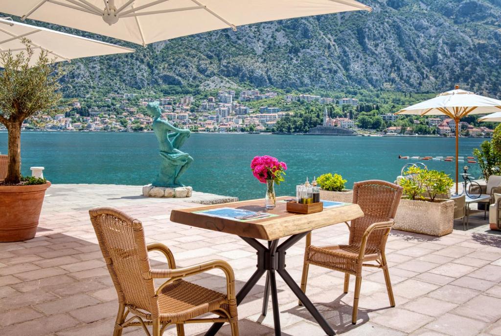 Hotel Splendido — Restaurant & bars in Kotor, Kotor Municipality