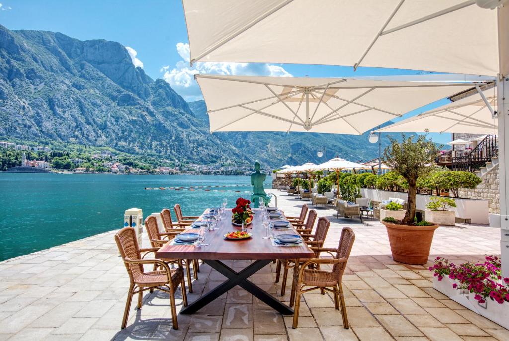 Hotel Splendido — Restaurant & bars in Kotor, Kotor Municipality