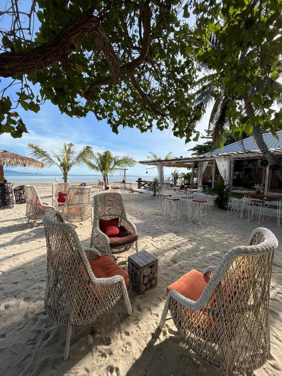 Sabaii Bay Resort photo