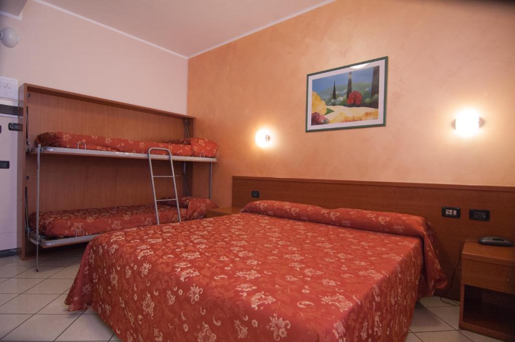 Hotel Stazione photo