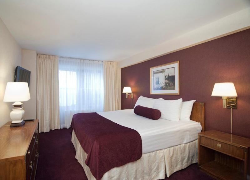 Murray Hill East Suites photo