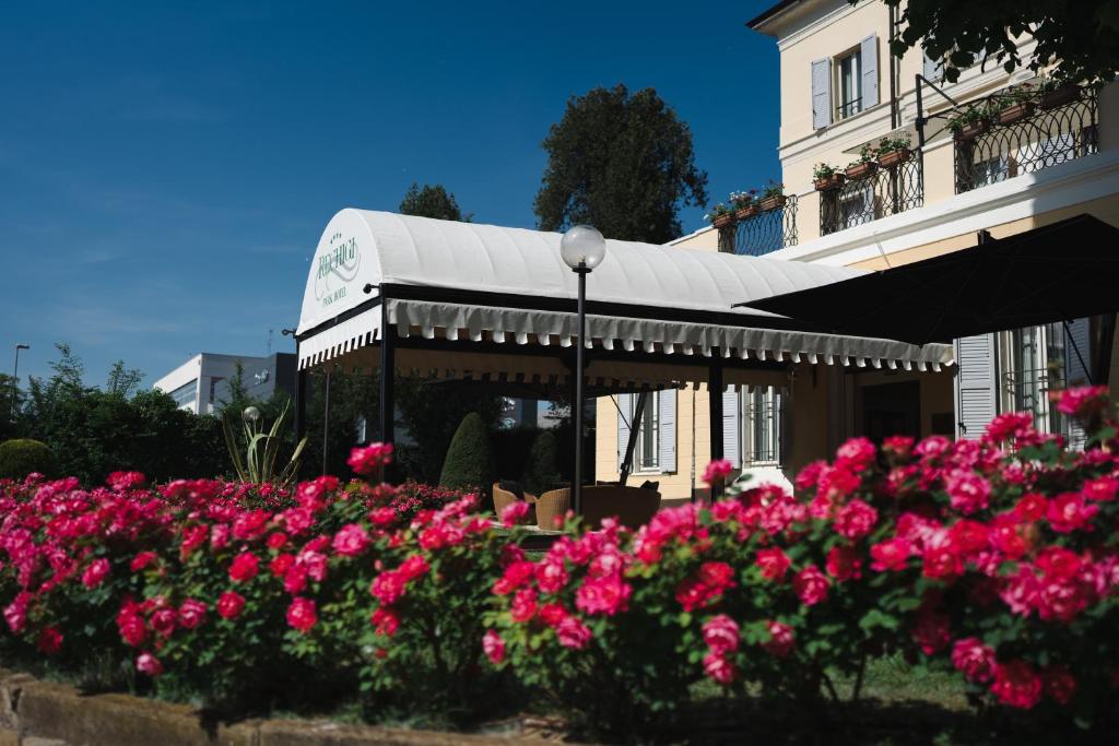 Rechigi Park Hotel - 2