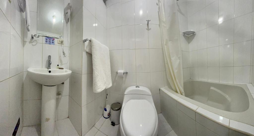 Hotel Las Vinas photo