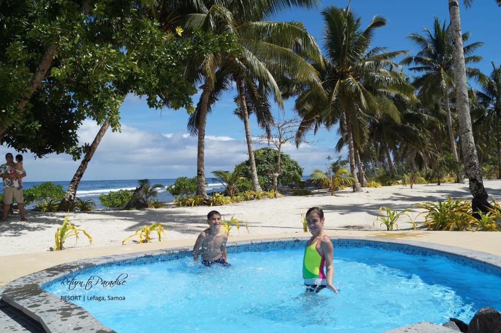 Swimming pool