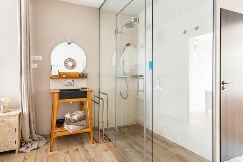Studio chic avec salon et terrasse privee photo