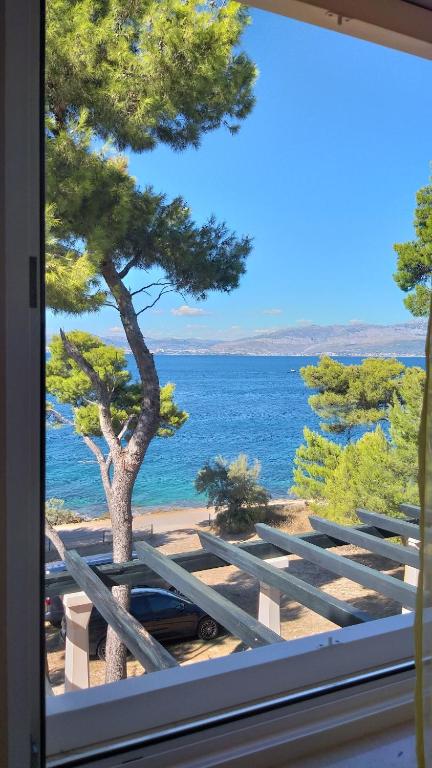 Apartments Villa La Riva - Seafront accommodation photo