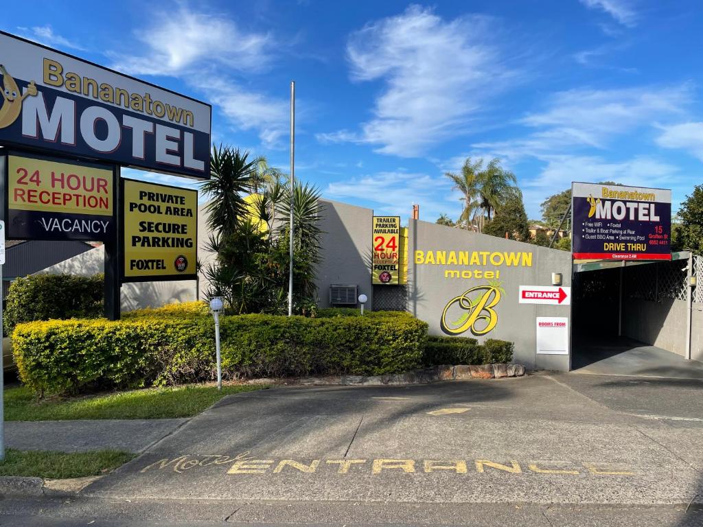 Bananatown Motel photo