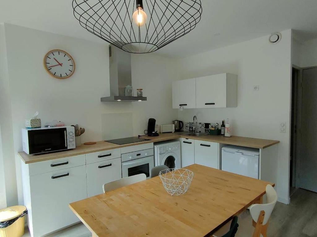 Appartement T1bis à Cauterets avec parking pour 4 personnes - FR-1-234-242 - 2