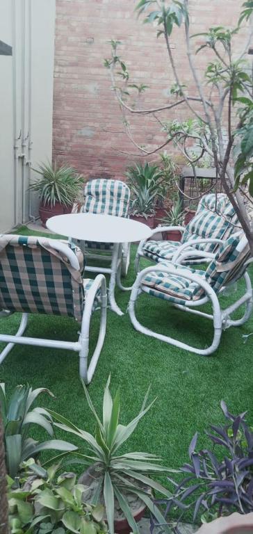 Family Guest House Lahore Near Airport