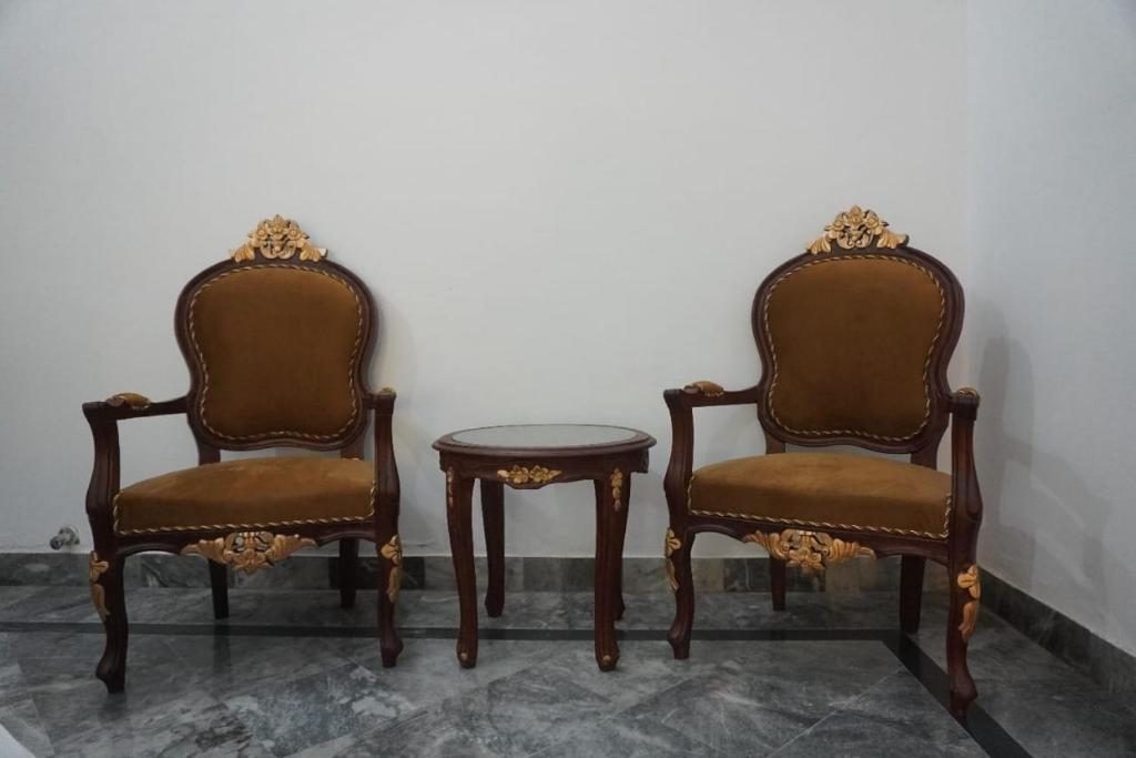 Family Guest House Lahore Near Airport