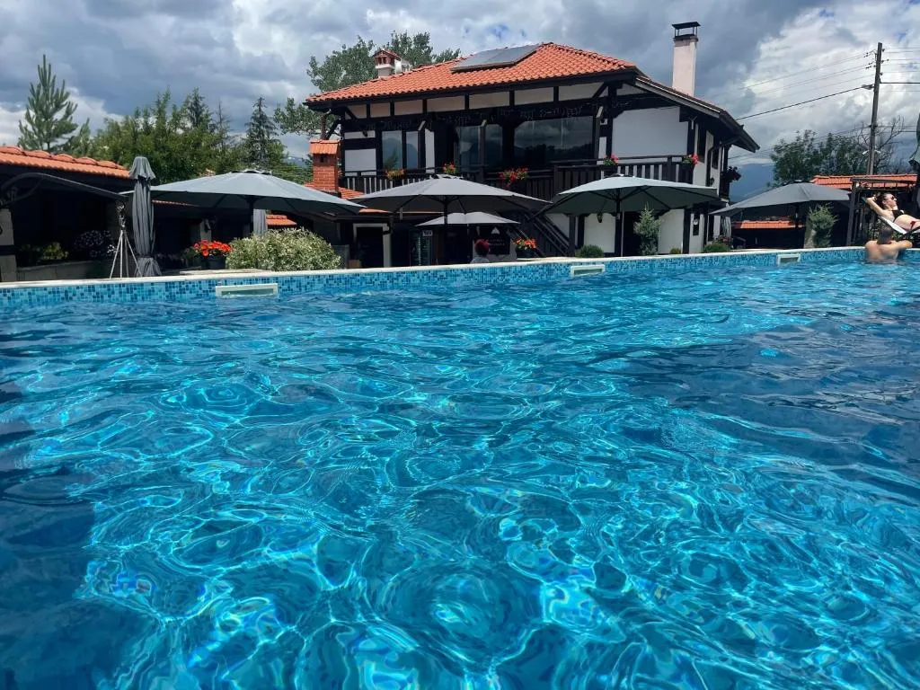 Seven Springs Hotel，位于巴尼亚的酒店