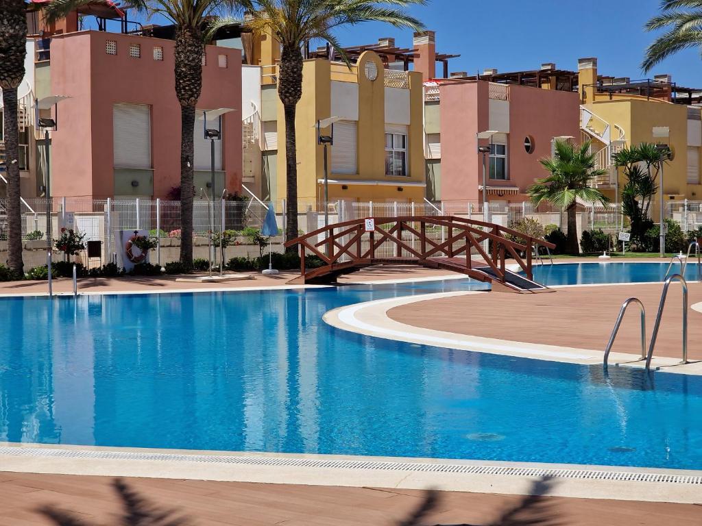 Precioso Bajo con Jardin en Vera - 3
