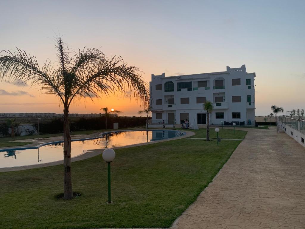 Superbe appartement avec piscine et vue mer Résidence Yasmina, Mansouria