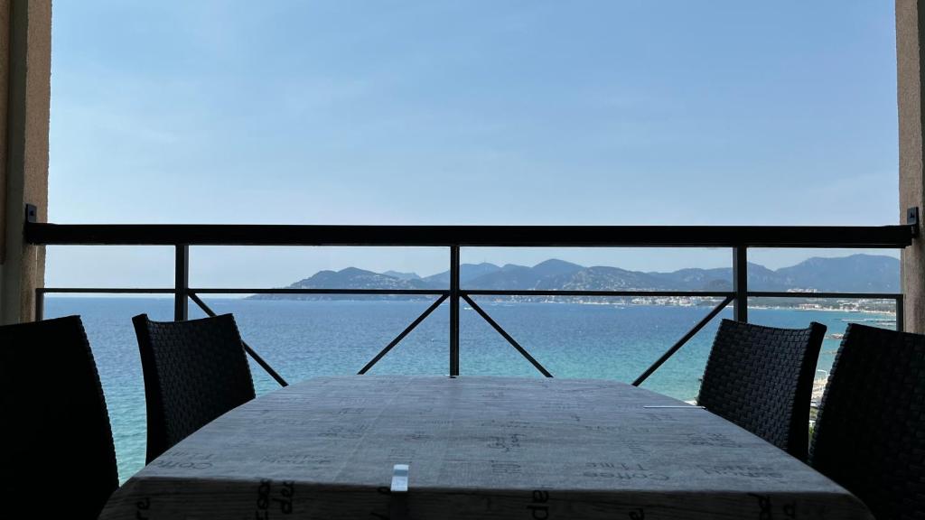Cannes - view Cap Esterel - 2