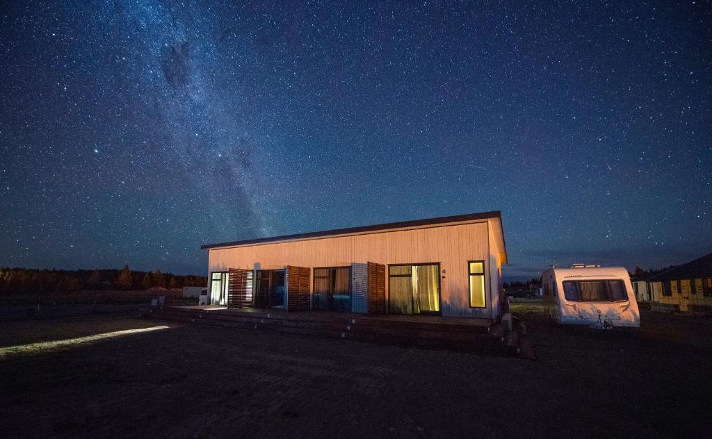 Alpine Studios, Lake Tekapo