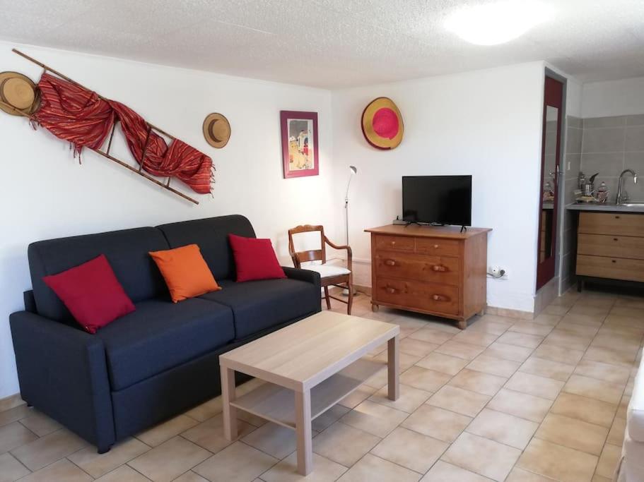 Studio 28m2 climatisé,WIFI, proche des calanques,plages, La Ciotat