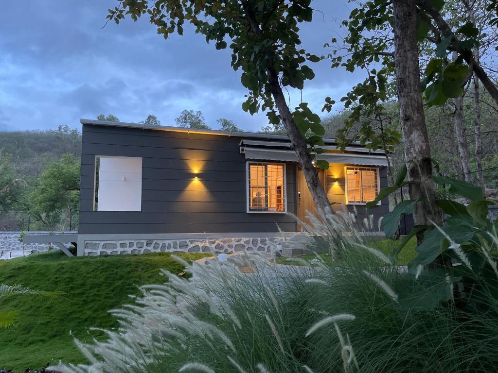 Villetta, cozy and uber modern cottage. photo