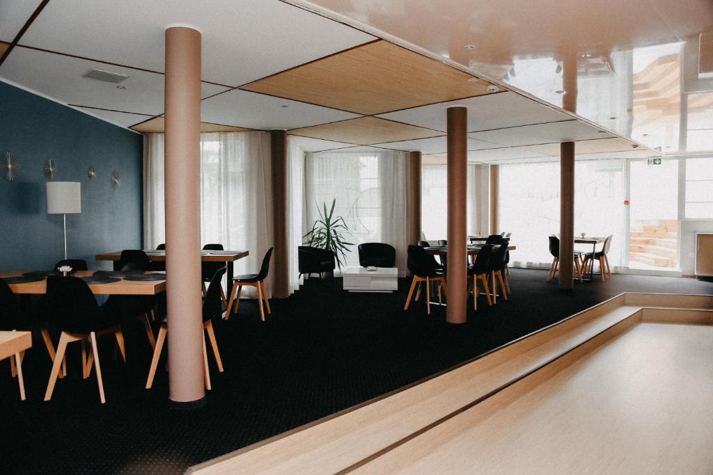 Exterior view, Hotel Vesiroos in Parnu