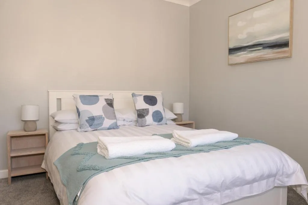 2 Park Court in Ilfracombe, United Kingdom - reviews, prices