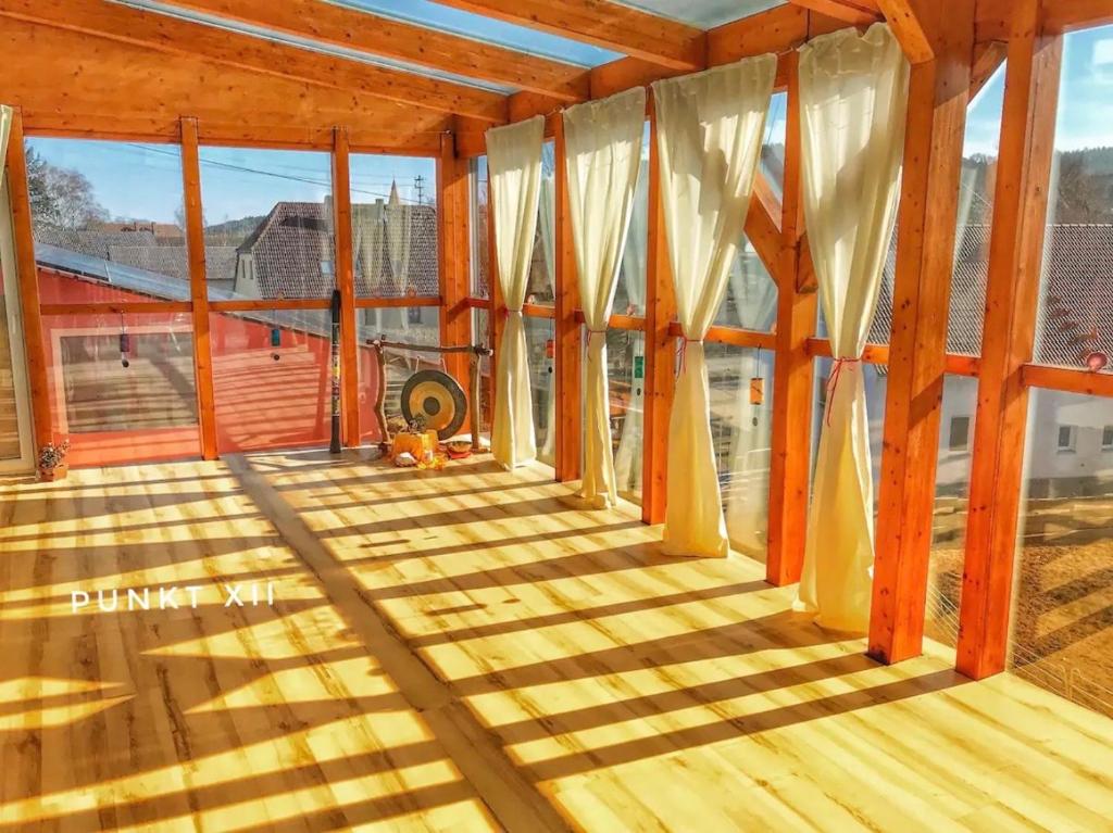 Wohnung 1, Burghaslach