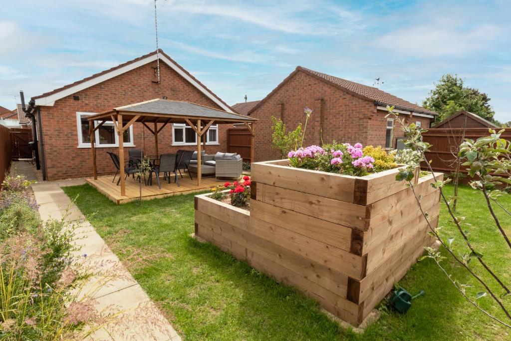 Cedar Drive, Holbeach - 1 to 4 - Self Catering photo