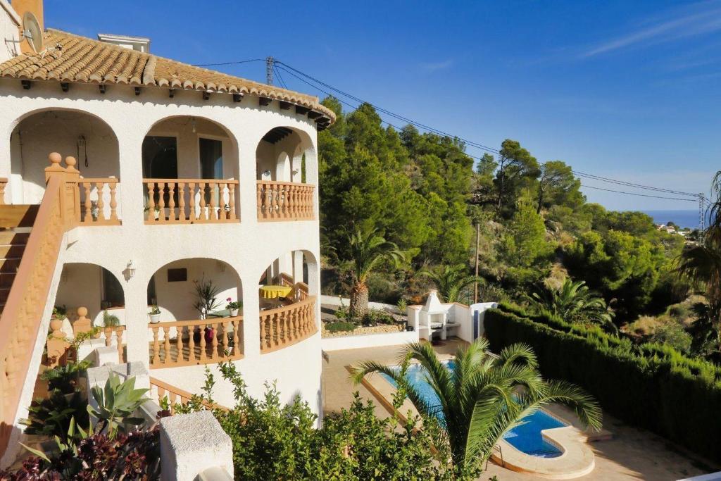 Large chalet with private pool - 5
