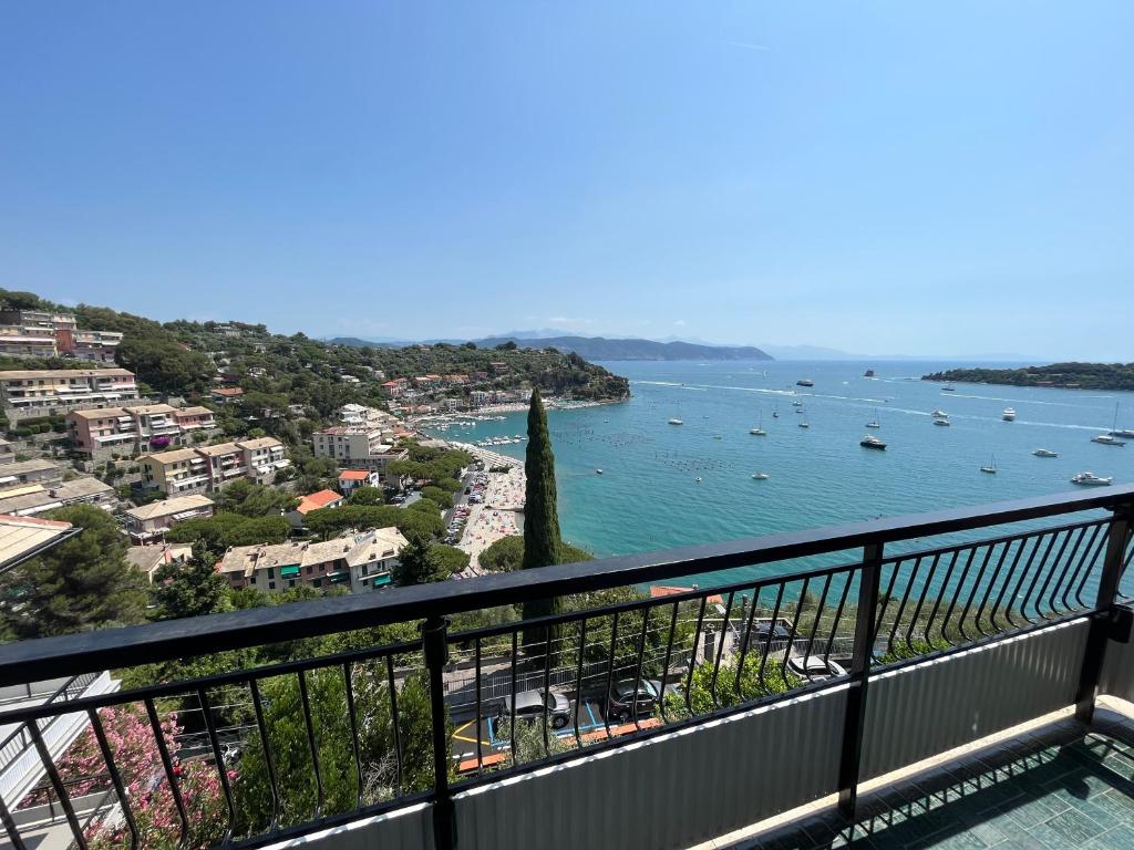 CaseMaggi Attico sul Mare, Penthouse on the Sea photo