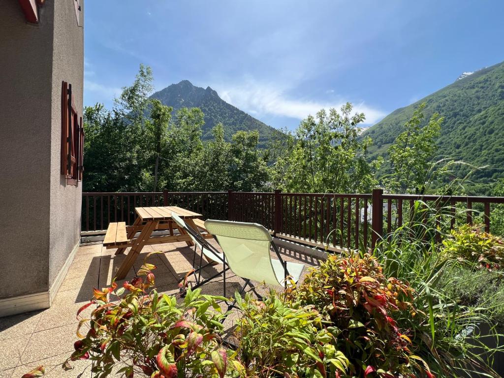 Duplex & terrasse panoramique. Parking. Piscine été, Cauterets