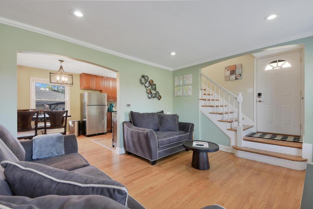 5 Star Monthly Cozy Entire Home