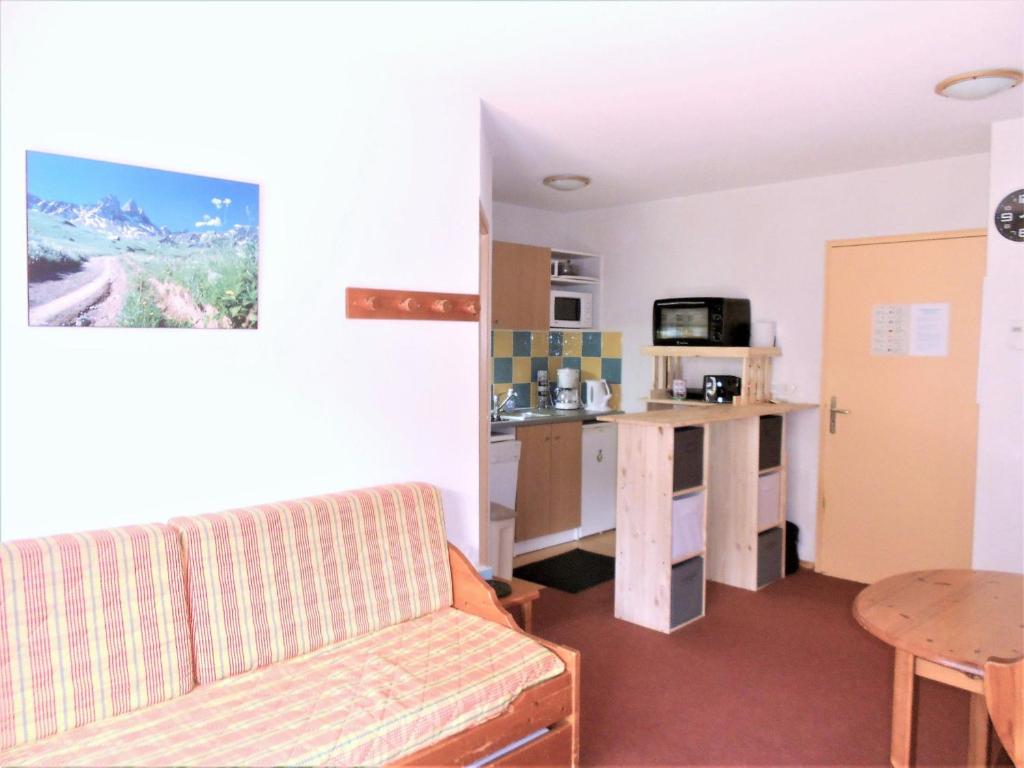 Appartement T3 ski aux pieds, balcon, piscine - 2