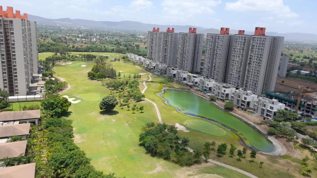 Ac 1bhk flat at 21st floor towards golf park facing in lodha belmondo, Pune photo