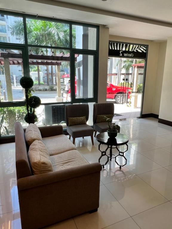 Studio at Resorts World Airport Area Prime Location photo