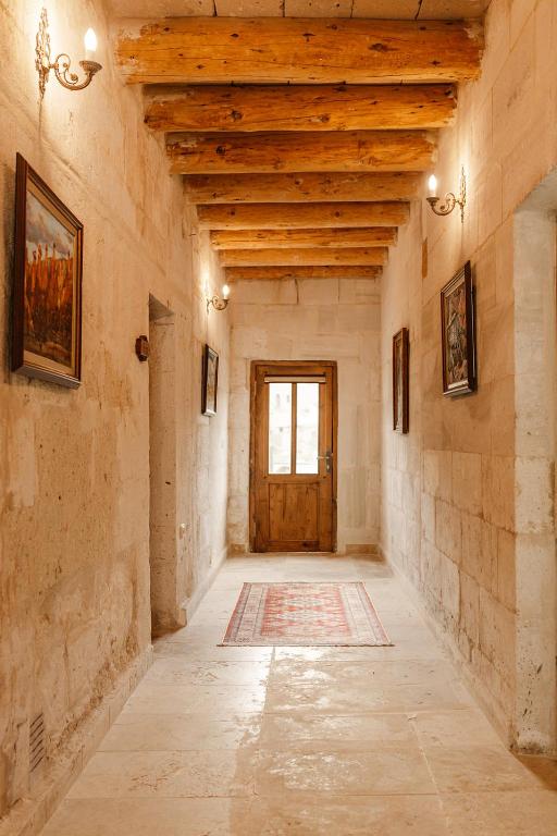 Narcissos Cave Hotel photo