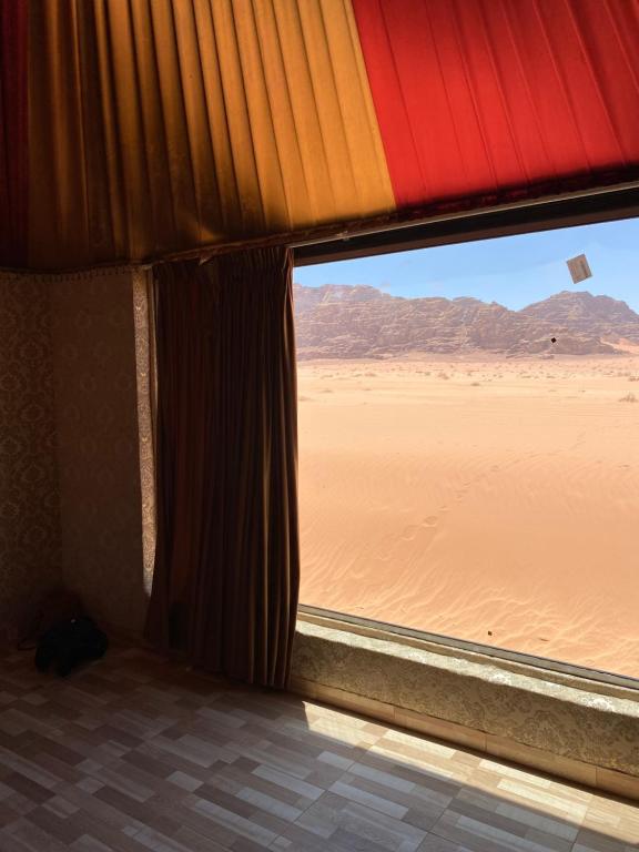 Panorama Wadi Rum photo