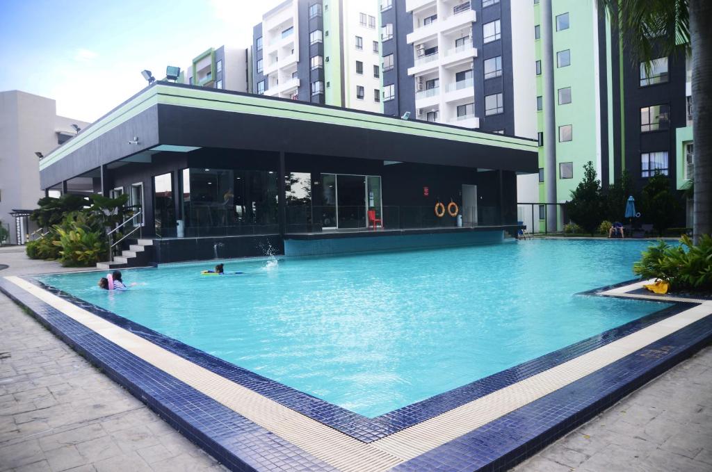 Manhattan Condo 8-11pax (2min to Aeon & Lotus) photo