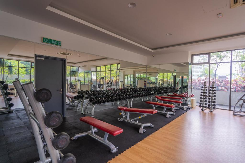 Peaceful 3-bedroom with Pool 5 pax | Wangsa Maju photo