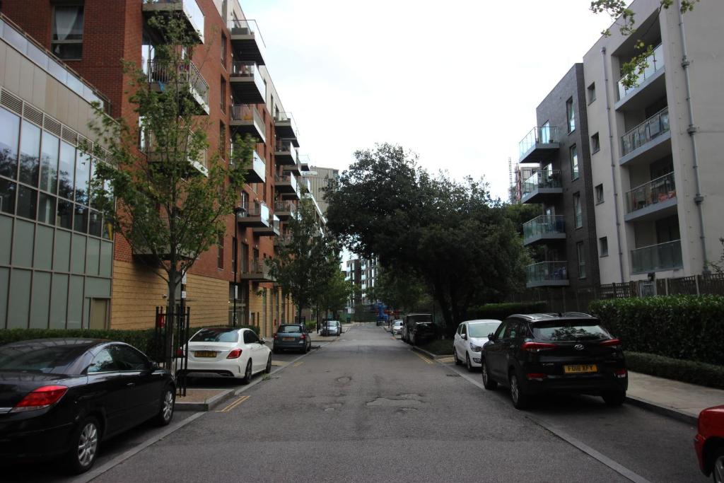 Spacious and airy 1 bedroom flat - Great location photo