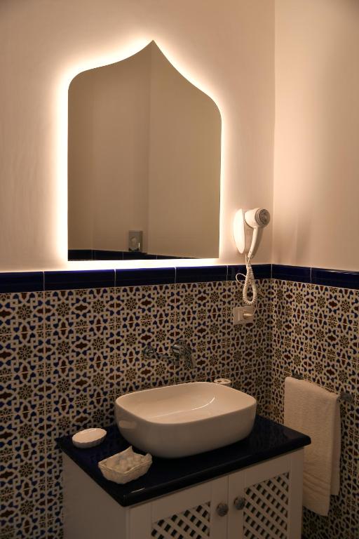 King Suite - Luxury Rooms photo