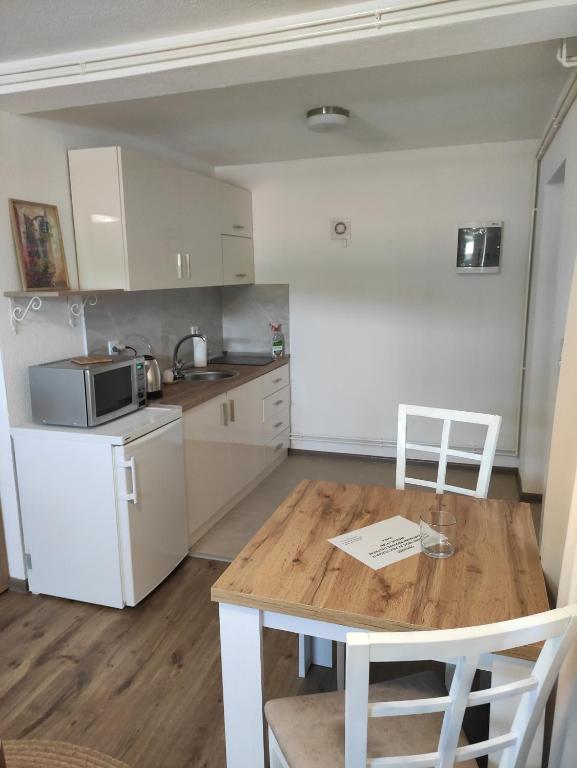 Dream Home Studio Apartments - 2