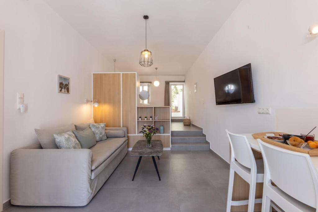 Olia garden in Naxos town, Naxos