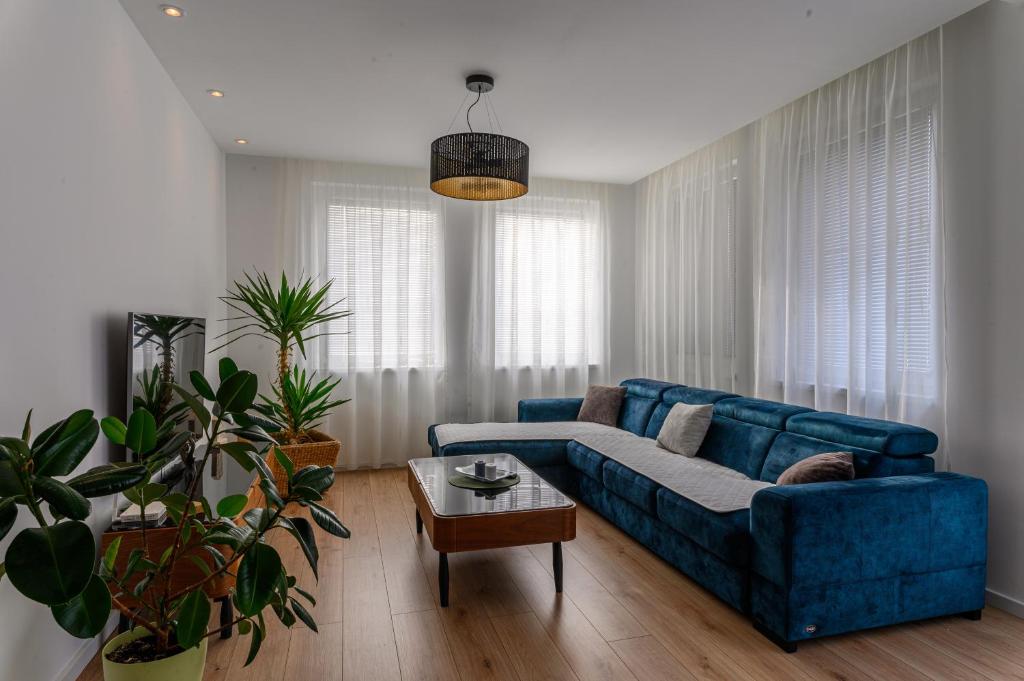 Beautiful modern apartment with large livingroom - 5