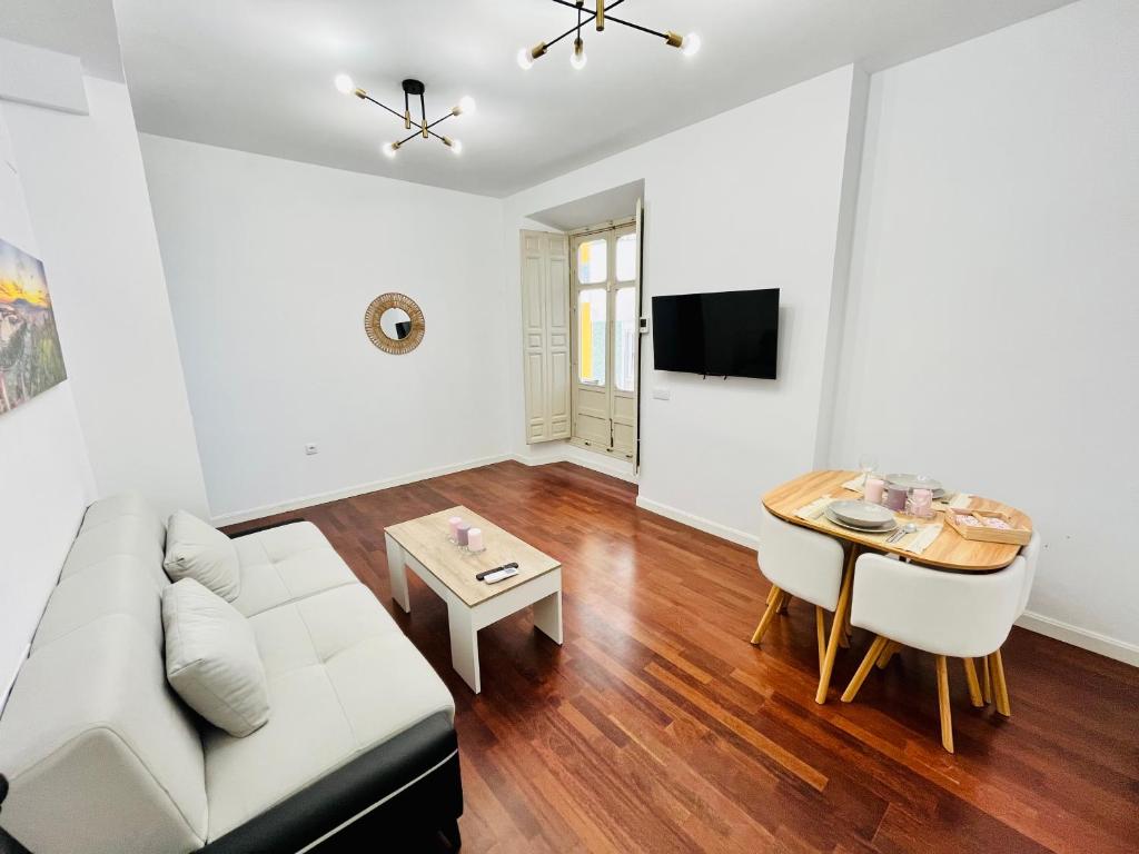 Marinac3 Precioso apartamento con patio en el centro histórico de Málaga - 4