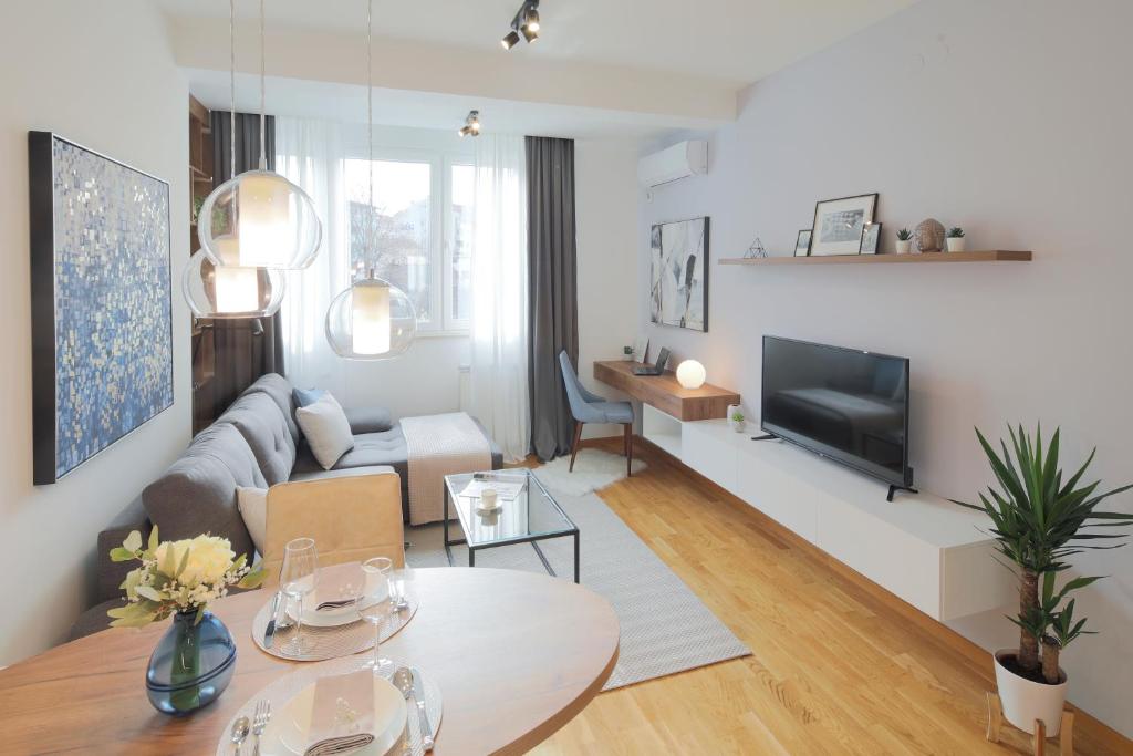 Arena BIG Luxury Apartments — Hotel in Novi Sad