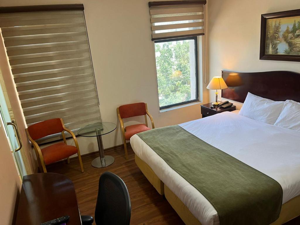 Rozana Hotel Suites photo