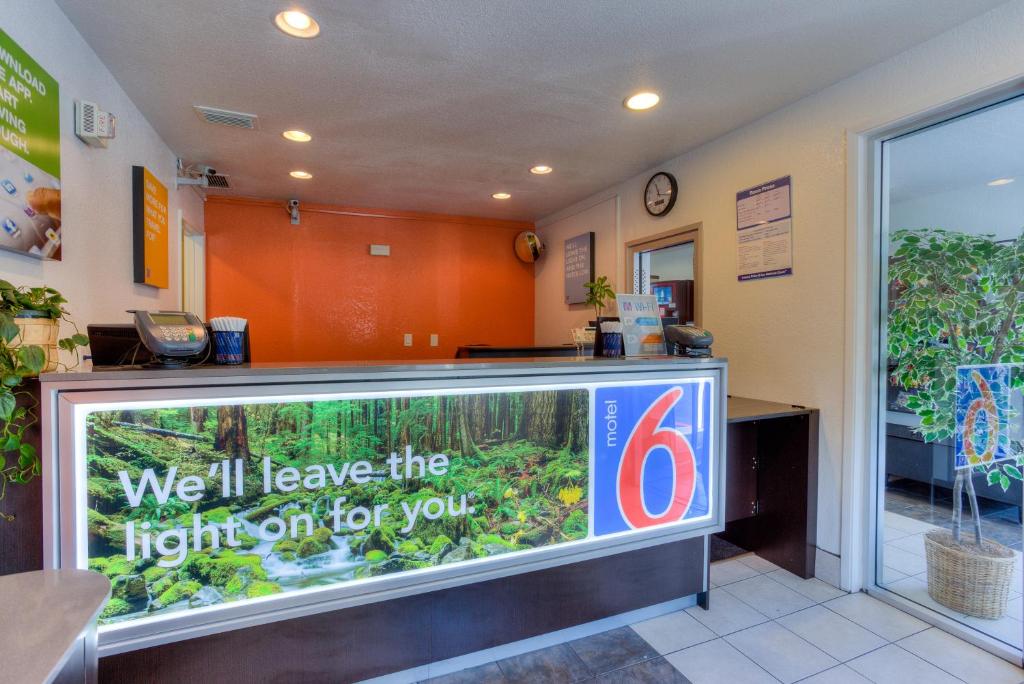 Motel 6-Tigard, OR - Portland South - Lake Oswego photo