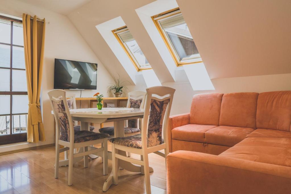 Apartment Amak with free onsite parking, Bovec