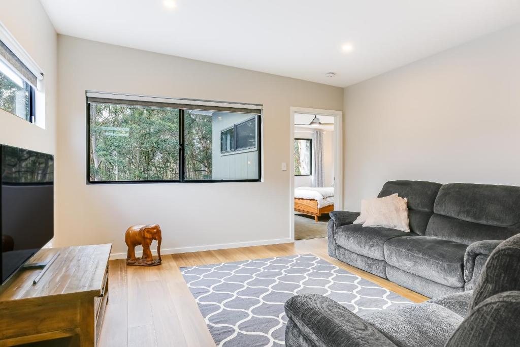 Karri Forest Vista-peaceful home with forest views photo