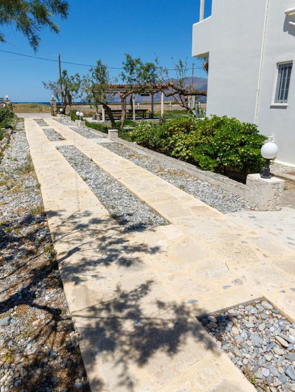 Zefyros Apartments and House photo