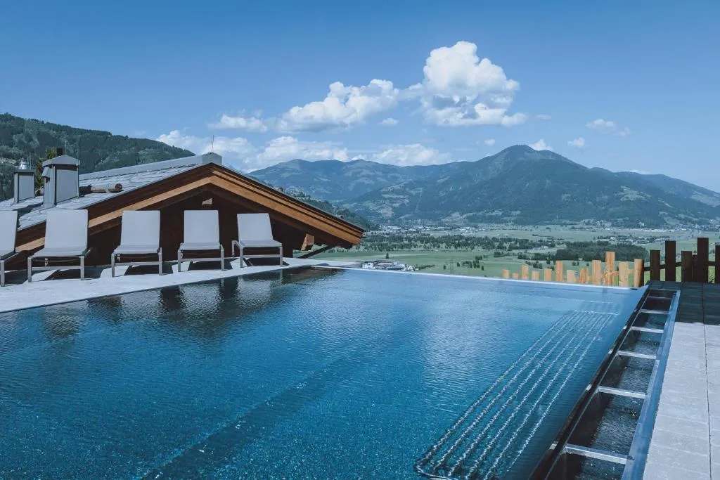 ZAGLGUT HOTEL-CHALETS Wellness & Views with Summer Card Included, hotel v Kaprunu